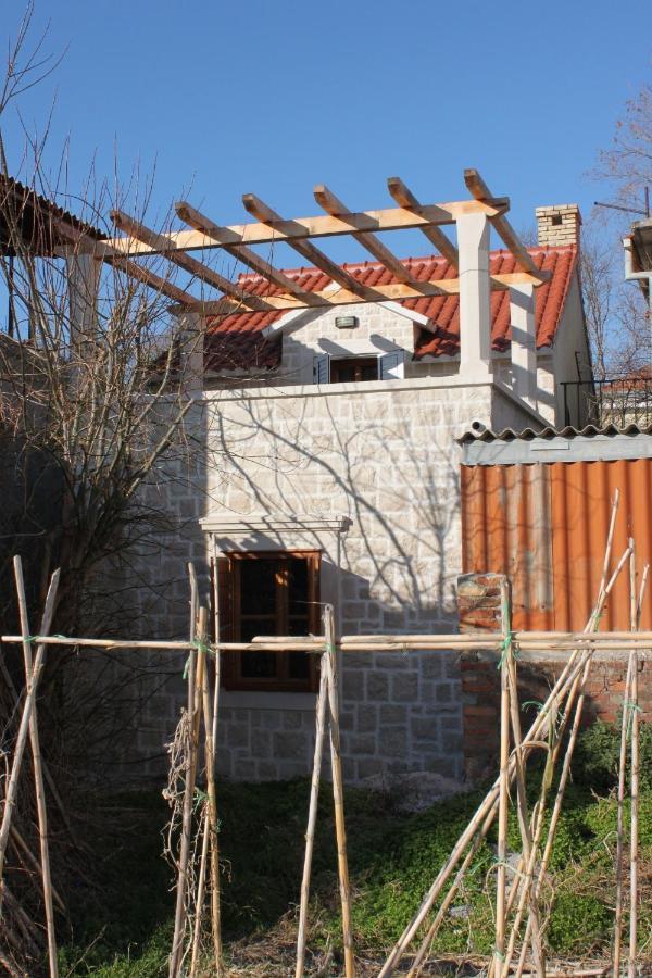 Seaside House Kastel Novi, - 7554 Hébergement de vacances Kaštela